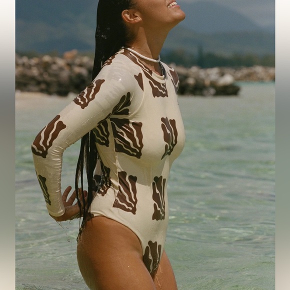 New Abysse x Free People Ama Coral XL Ivory Long Sleeve 1-Pc High Neck Surf Suit - Picture 9 of 13